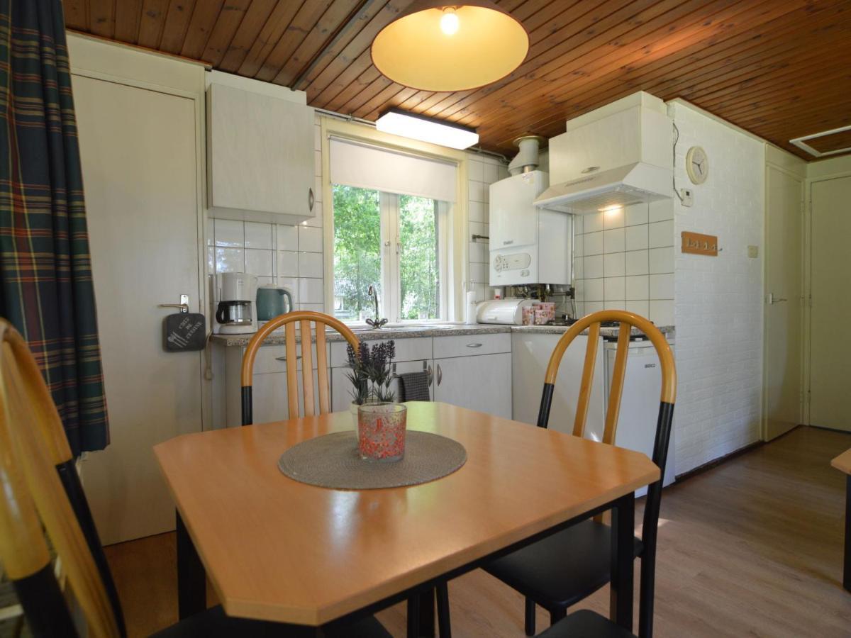 Detached Bungalow With Lovely Covered Terrace In A Nature Rich Holiday Park Stramproy Dış mekan fotoğraf