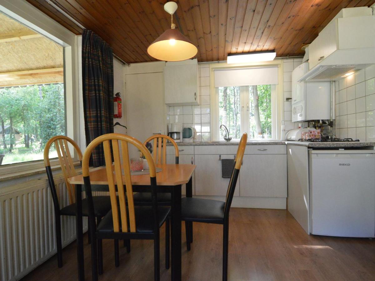 Detached Bungalow With Lovely Covered Terrace In A Nature Rich Holiday Park Stramproy Dış mekan fotoğraf
